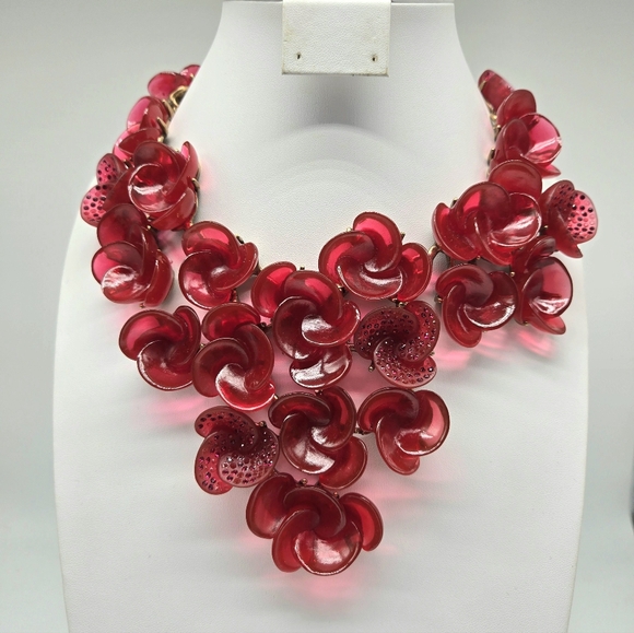 Oscar de la Renta Cherry Resin and Swarovski Crystal Flower Statement Necklace - Picture 1 of 15